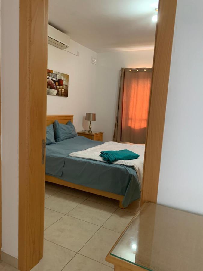 Paola Court Mellieha Exterior foto